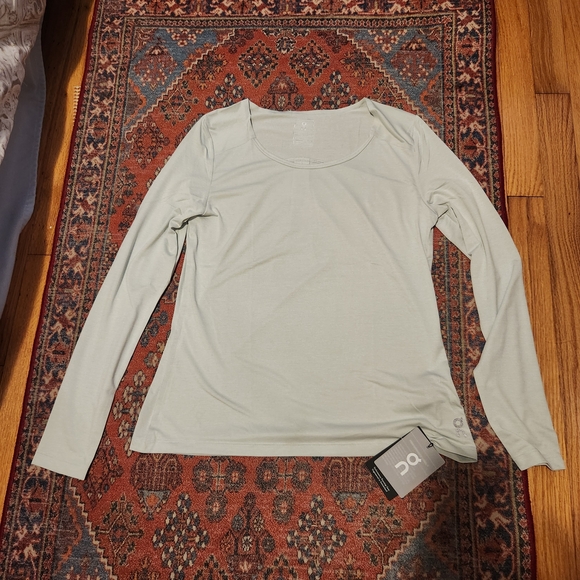 Women's Light Green Long Sleeve Top - Picture 1 of 7